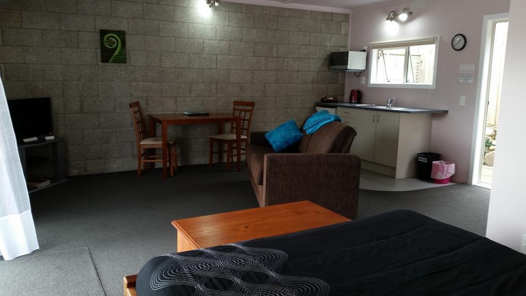 Abbey Court Motel Coromandel Exteriör bild