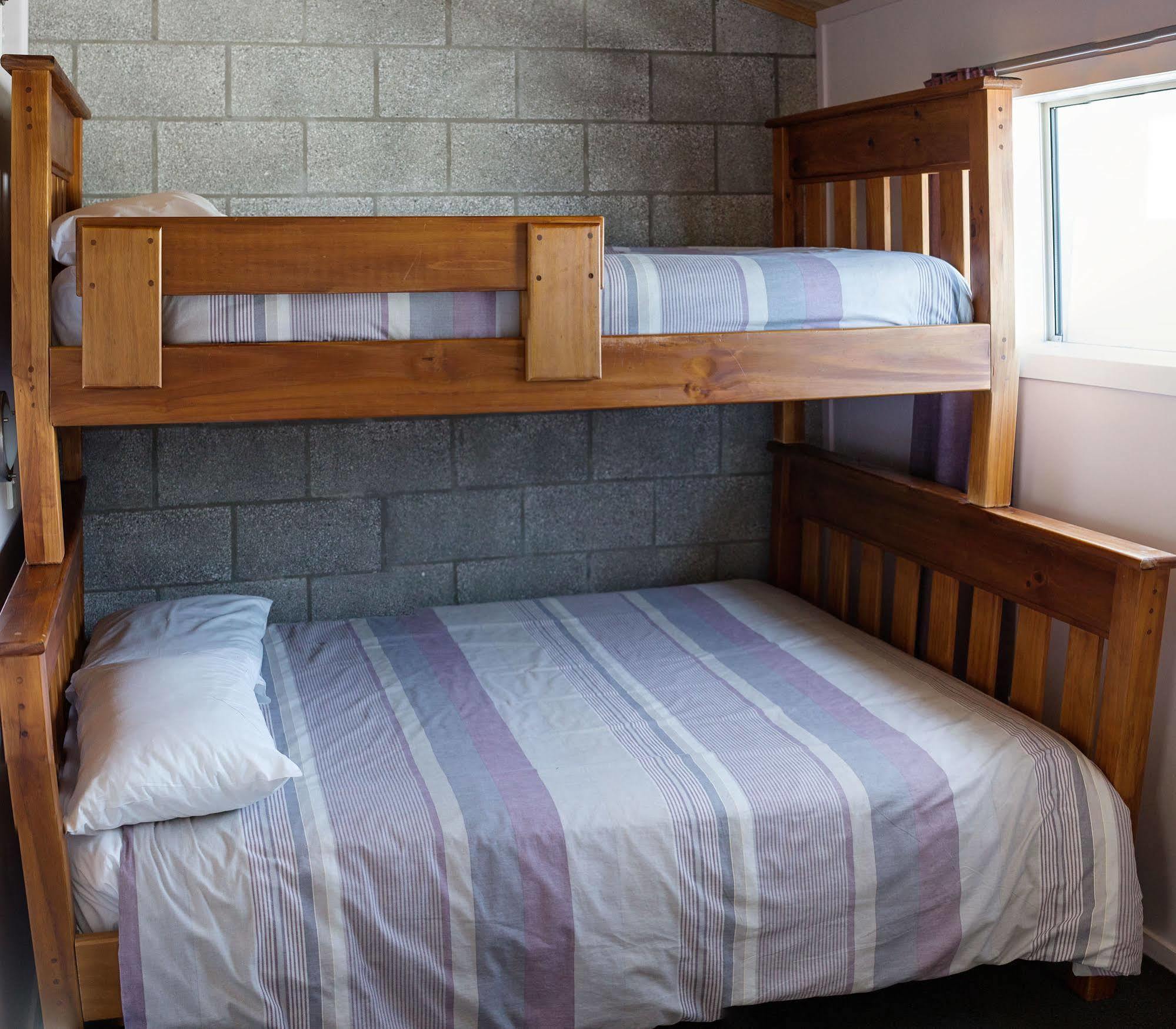 Abbey Court Motel Coromandel Exteriör bild