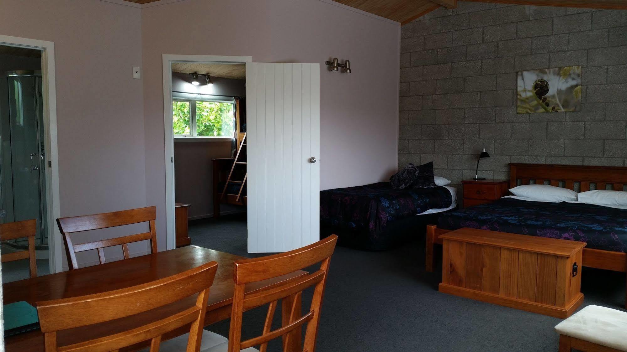 Abbey Court Motel Coromandel Exteriör bild