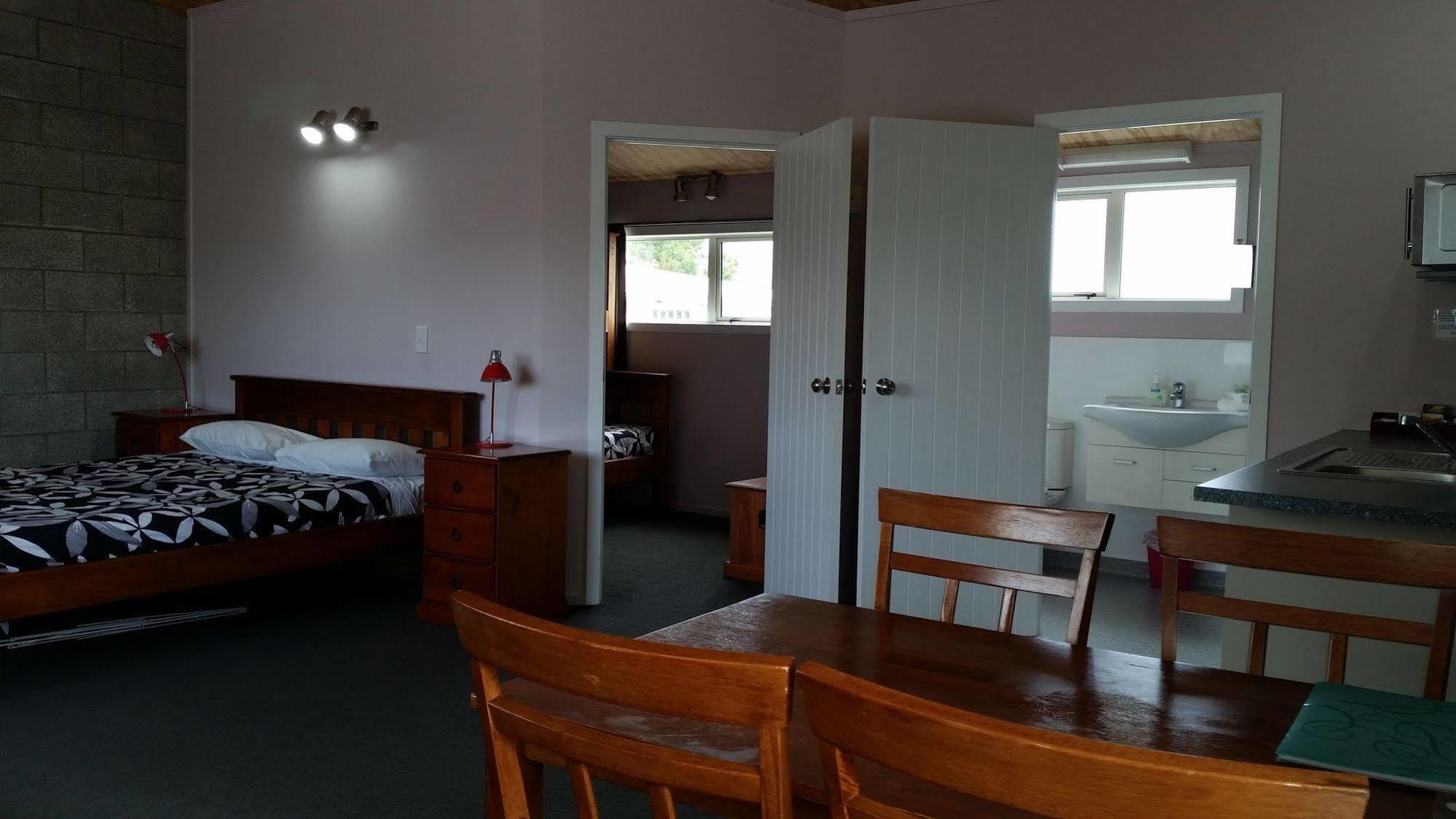 Abbey Court Motel Coromandel Exteriör bild